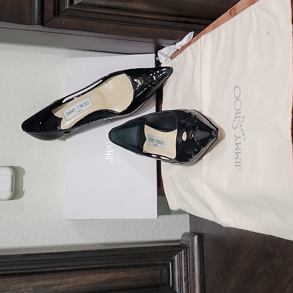EUC Jimmy Choo shoe s size 37 1/2 - Picture 1 of 12
